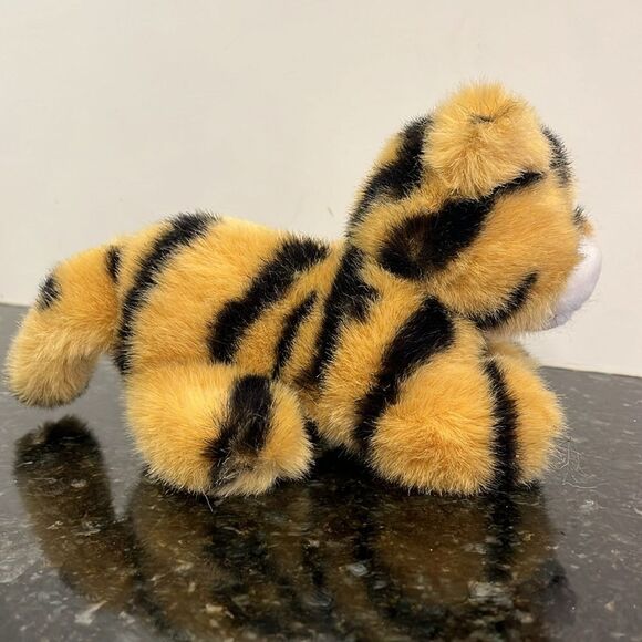 Vintage Dakin Baby Tiger Cub Plush Stuffed Animal 1988 - Picture 4 of 14
